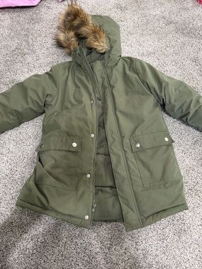 Cat & Jack Olive Green Hooded Puffer Jacket with Faux Fur Trim